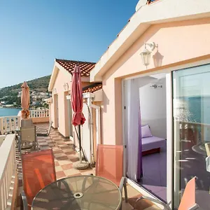 https://kaja-right-next-to-the-beach.splithotels.org